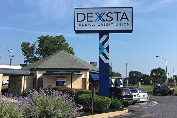 DEXSTA prices corner branch