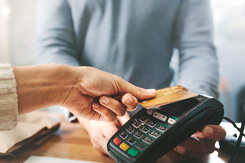 credit card spending, touchless transaction