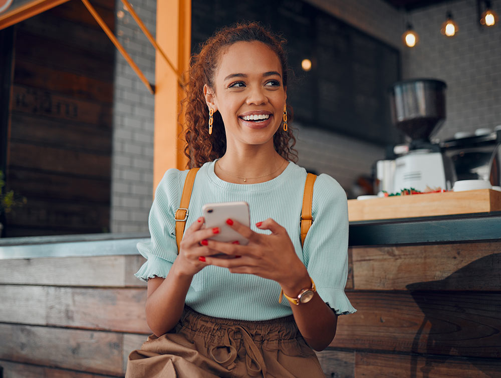 girl on phone, savings with DEXSTA